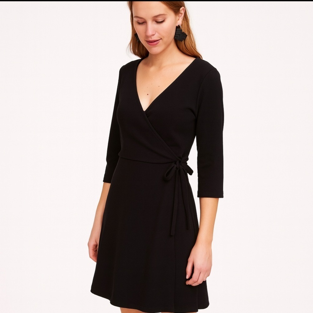 Loft Elegant Black Faux Wrap Dress.   Size-00